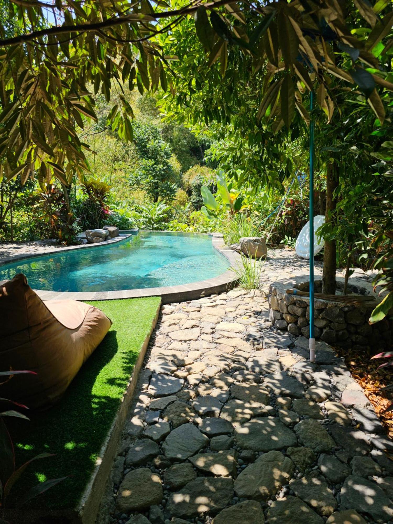 Les Garden Villa Tejakula Exterior photo